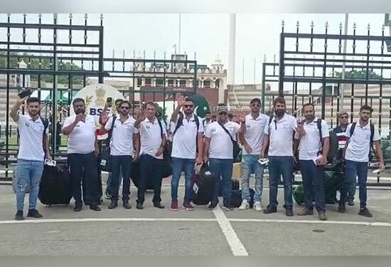 ਚੇਨਈ ਵਿੱਚ ਹੋਣ ਵਾਲੇ ਹਾਕੀ ਟੂਰਨਾਮੈਂਟ ਹਿੱਸਾ ਲੈਣ ਵਾਸਤੇ ਵਾਘਾ ਬਾਰਡਰ ਰਾਹੀਂ ਭਾਰਤ ਪਹੁੰਚੀ ਪਾਕਿਸਤਾਨ ਦੀ ਟੀਮ