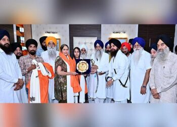 ਜੰਮੂ ਕਸ਼ਮੀਰ ਦੀਆਂ ਸਿੱਖ ਜਥੇਬੰਦੀਆਂ ਵੱਲੋਂ ਕਰਵਾਏ ‘ਕੌਣ ਬਣੇਗਾ ਗੁਰਸਿੱਖ ਪਿਆਰਾ’ ਦੇ ਜੇਤੂ ਬੱਚੇ ਸਨਮਾਨਿਤ