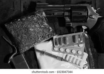 ਅੰਮ੍ਰਿਤਸਰ ਵਿੱਚ ਨਸ਼ਾ ਤਸਕਰ ਕੋਲੋ ਇੱਕ ਕਿਲੋ ਹੈਰੋਇਨ ਅਤੇ ਪਿਸਤੌਲ ਸਮੇਤ ਪੰਜ ਕਾਰਤੂਸ ਬਰਾਮਦ, ਤਸਕਰ ਕਾਬੂ