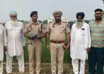 ਅੰਮ੍ਰਿਤਸਰ ਪੁਲੀਸ ਨੇ ਕਾਰਵਾਈ ਦੌਰਾਨ ਅਟਾਰੀ ਸਰਹੱਦ ਨੇੜਿਓਂ ਬਰਾਮਦ ਕੀਤਾ ਡਰੋਨ, ਦੋ ਤਸਕਰਾਂ ਖਿਲਾਫ਼ ਮਾਮਲਾ ਦਰਜ