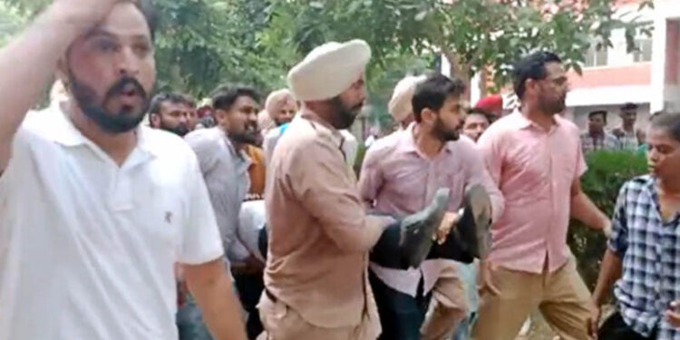 ਪੰਜਾਬੀ ਯੂਨੀਵਰਸਿਟੀ ਦੀ ਵਿਦਿਆਰਥਣ ਦੀ ਮੌਤ ਮਗਰੋਂ ਪ੍ਰੋਫ਼ੈਸਰ ਦੀ ਕੁੱਟਮਾਰ