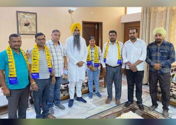 ਮੁੱਖ ਮੰਤਰੀ ਭਗਵੰਤ ਮਾਨ ਦੀਆਂ ਨੀਤੀਆਂ ਤੋਂ ਪ੍ਰਭਾਵਿਤ ਹੋ ਕੇ ਨੌਜਵਾਨ ਆਪ ਵਿੱਚ ਹੋਏ ਸ਼ਾਮਿਲ