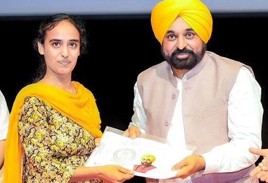 CM ਮਾਨ ਵੱਲੋਂ ਪਟਵਾਰੀਆਂ ਦੇ ਭੱਤੇ ਵਿੱਚ ਤਿੰਨ ਗੁਣਾ ਵਾਧਾ ਕਰਨ ਦਾ ਐਲਾਨ