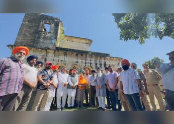 ਚੇਅਰਮੈਨ ਜਗਰੂਪ ਸਿੰਘ ਸੇਖਵਾਂ ਨੇ ਇਤਿਹਾਸਕ ਬਾਰਾਂਦਰੀ ਦੀਨਾਨਗਰ ਦਾ ਦੌਰਾ ਕੀਤਾ