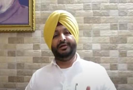 ਹਾਈਕਮਾਨ ਦੇ ਆਪ ਤੇ ਹੋਰਨਾਂ ਪਾਰਟੀਆਂ ਨਾਲ ਗੱਠਜੋੜ ਤੇ ਬਿੱਟੂ ਨੇ ਲਾਈ ਮੋਹਰ, ਨਾਲੇ ਦਿੱਤੀ ਨਸੀਅਤ ਵੜਿੰਗ ਤੇ ਬਾਜਵੇ ਨੂੰ