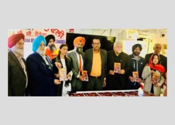 ਕੈਨੇਡਾ: ਐਬਸਫੋਰਡ ਵਿਖੇ ਅਸ਼ੋਕ ਬਾਂਸਲ ਮਾਨਸਾ ਦੀ ਕਿਤਾਬ ‘ਮਿੱਟੀ ਨੂੰ ਫਰੋਲ ਜੋਗੀਆ’ ਦਾ ਲੋਕ ਅਰਪਣ