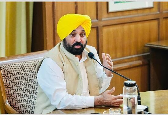 ਭਗਵੰਤ ਮਾਨ ਵੱਲੋਂ 1 ਨਵੰਬਰ ਨੂੰ ਹੋਣ ਵਾਲੀ ਡਿਬੇਟ ਦੇ ਨਾਮ ਦਾ ਐਲਾਨ, ਪ੍ਰੋ ਨਿਰਮਲ ਜੌੜਾ ਹੋਣਗੇ ਮੌਡਰੇਟਰ