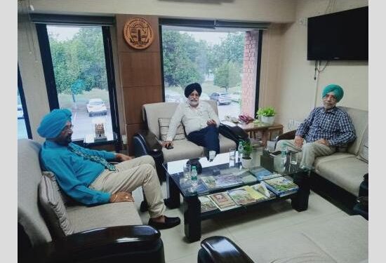 ਉੱਘੇ ਆਸਟ੍ਰੇਲੀਅਨ ਕੀਟ ਵਿਗਿਆਨੀ ਡਾਕਟਰ ਅਮਰਜੀਤ ਸਿੰਘ ਟਾਂਡਾ ਵੱਲੋਂ ਪੀ ਏ ਯੂ ਦੇ ਵਾਈਸ ਚਾਂਸਲਰ ਨਾਲ ਮੁਲਾਕਾਤ