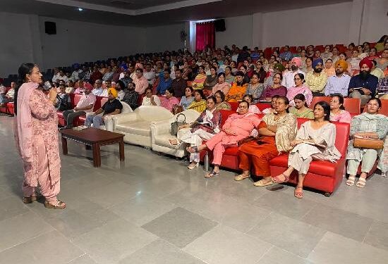 ਰਿਵਿਊ ਮੀਟਿੰਗ ‘ਚ DEO ਸੈਕੰਡਰੀ ਵੱਲੋਂ ਸਕੂਲ ਮੁਖੀਆਂ ਨੂੰ ਹਦਾਇਤਾਂ ਜਾਰੀ