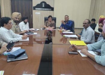 ਅੱਗ ਲਾਉਣ ਵਾਲੇ ਕਿਸਾਨਾਂ ਵਿਰੁੱਧ ਹੋਵੇਗੀ ਸਖ਼ਤ ਕਾਰਵਾਈ -ਡਿਪਟੀ ਕਮਿਸ਼ਨਰ