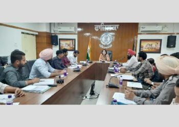 ਪਰਾਲੀ ਨੂੰ ਅੱਗ ਲੱਗਣ ਤੋਂ ਰੋਕਣ ਲਈ ਜ਼ਿਲ੍ਹੇ ਦੇ ਸਮੂਹ ਕਲੱਸਟਰ ਤੇ ਨੋਡਲ ਅਫਸਰ ਫੀਲਡ ਵਿੱਚ ਉੱਤਰਣ: ਡਿਪਟੀ ਕਮਿਸ਼ਨਰ