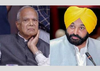 ਗਵਰਨਰ ਤੇ ਮਾਨ ਸਰਕਾਰ ਵਿਚਾਲੇ ਵਿਵਾਦ ‘ਤੇ ਸੁਪਰੀਮ ਕੋਰਟ ਦੀ ਸਖਤ ਟਿੱਪਣੀ, ਕਿਹਾ ਗਵਰਨਰ ਅੱਗ ਨਾਲ ਖੇਡ ਰਹੇ ਨੇ