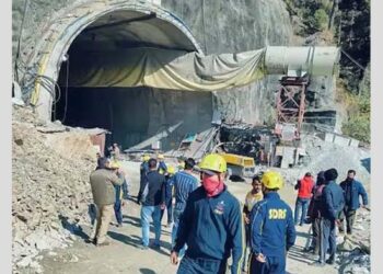 ਉੱਤਰਾਖੰਡ: ਸੁਰੰਗ ‘ਚ ਫਸੇ 41 ਮਜ਼ਦੁਰਾਂ ਨਾਲ ਆਡੀਓ ਵੀਡੀਓ ਸੰਪਰਕ ਹੋਇਆ ਸਥਾਪਿਤ