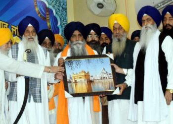 ਸ਼੍ਰੋਮਣੀ ਕਮੇਟੀ ਵੱਲੋਂ ਕਥਾਵਾਚਕ ਗਿਆਨੀ ਪਿੰਦਰਪਾਲ ਸਿੰਘ ਦਾ ਸਨਮਾਨ