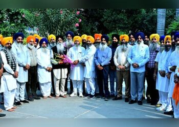 ਪ੍ਰਧਾਨ ਬਣਨ ਮਗਰੋਂ ਦਫ਼ਤਰ ਪੁੱਜੇ ਐਡਵੋਕੇਟ ਹਰਜਿੰਦਰ ਸਿੰਘ ਧਾਮੀ ਨੇ ਅਧਿਕਾਰੀਆਂ ਨਾਲ ਕੀਤੀ ਇਕੱਤਰਤਾ