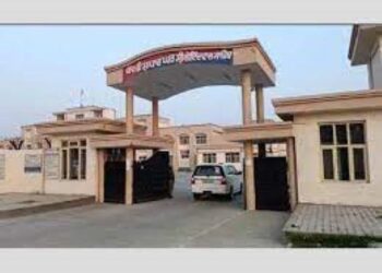 Central Jail Goindwal Sahib ’ਚੋਂ ਭਾਰੀ ਮਾਤਰਾ ਵਿਚ ਨਸ਼ੀਲੀਆਂ ਗੋਲੀਆਂ ਤੇ ਨਜਾਇਜ਼ ਸ਼ਰਾਬ ਸਣੇ ਮੋਬਾਈਲ ਫੋਨ ਹੋਏ ਬਰਾਮਦ