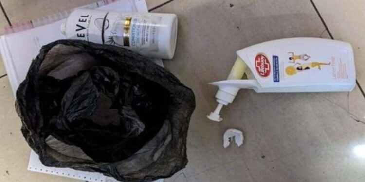 ਮੁੰਬਈ ਹਵਾਈ ਅੱਡੇ ਤੋਂ 14.90 ਕਰੋੜ ਰੁਪਏ ਦੀ ਕੋਕੀਨ ਸਣੇ ਕੀਨੀਆ ਦੀ ਮਹਿਲਾ ਗ੍ਰਿਫਤਾਰ