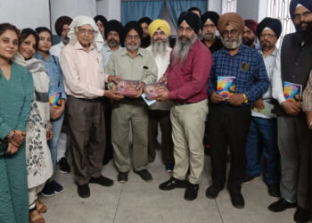 ਗੁਰਦੀਪ ਸਿੰਘ ਸੰਘਾ ਦੀ ਕਾਵਿ-ਪੁਸਤਕ ”ਫੁੱਲਾਂ ਦੇ ਬੋਲ” ਲੋਕ ਅਰਪਣ