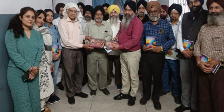 ਗੁਰਦੀਪ ਸਿੰਘ ਸੰਘਾ ਦੀ ਕਾਵਿ-ਪੁਸਤਕ ”ਫੁੱਲਾਂ ਦੇ ਬੋਲ” ਲੋਕ ਅਰਪਣ