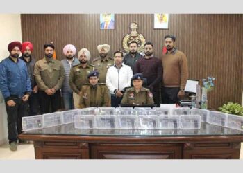 ਮੱਧ ਪ੍ਰਦੇਸ਼ ਤੋਂ ਪੰਜਾਬ ‘ਚ ਨਜਾਇਜ਼ ਹਥਿਆਰਾਂ ਦੀ ਤਸਕਰੀ ਦਾ ਪਰਦਾਫਾਸ਼, ਘਰ ‘ਚ ਚਲਾਈ ਜਾ ਰਹੀ ਗੈਰ ਕਾਨੂੰਨੀ ਅਸਲਾ ਫੈਕਟਰੀ ਫੜੀ