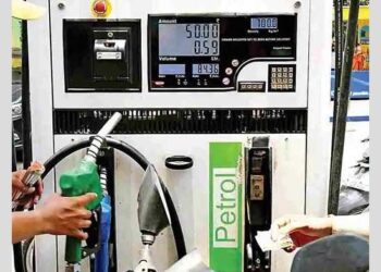 ਪੈਟਰੋਲ-ਡੀਜ਼ਲ ਦੀਆਂ ਕੀਮਤਾਂ ਘਟਣਗੀਆਂ? ਨਵੇਂ ਸਾਲ ਦਾ ਤੋਹਫ਼ਾ ਦੇਣ ਦੀ ਤਿਆਰੀ ‘ਚ ਮੋਦੀ ਸਰਕਾਰ!