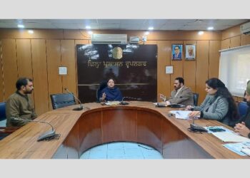 ਸਿਹਤ ਵਿਭਾਗ ਸਰਦੀ ਦੇ ਮੌਸਮ ‘ਚ ਹੋਣ ਵਾਲੇ ਸਵਾਈਨ ਫਲੂ, ਕੋਵਿਡ-19 ਤੇ ਹੋਰ ਬਿਮਾਰੀਆਂ ਨੂੰ ਕਾਬੂ ਕਰਨ ਲਈ ਲੋੜੀਂਦੇ ਪ੍ਰਬੰਧ ਯਕੀਨੀ ਕਰੇ: ADC