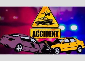 ਅੰਮ੍ਰਿਤਸਰ: ਆਕਸੀਜਨ ਗੈਸ ਸਪਲਾਈ ਟਰੱਕ ਨਾਲ ਕਾਰ ਦੀ ਟੱਕਰ, ਹੋਇਆ ਭਾਰੀ ਨੁਕਸਾਨ