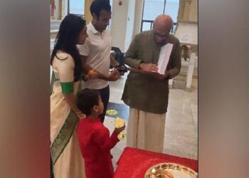 ਰਾਸ਼ਟਰਪਤੀ ਚੋਣ: ਵਿਵੇਕ ਰਾਮਾਸਵਾਮੀ ਨੂੰ ਰਿਗਵੇਦ ਦਾ ਵਿਸ਼ੇਸ਼ ਤੋਹਫ਼ਾ ਮਿਲਿਆ ਹੈ