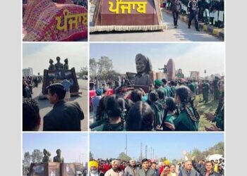 ਗੁਰਦਾਸਪੁਰ ਵਾਸੀਆਂ ਨੇ ਝਾਕੀਆਂ ਦੇ ਦਰਸ਼ਨ ਕੀਤੇ