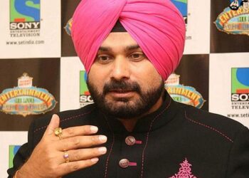 ਹੁਨਰ ਹੋਗਾ ਤੋ ਦੁਨੀਆਂ ਕਦਰ ਕਰੇਗੀ, ਏੜੀਆਂ ਉਡਾਨੇ ਸੇ ਕਿਰਦਾਰ ਊਚੇ ਨਹੀਂ ਹੋਤੇ…ਨਵਜੋਤ ਸਿੱਧੂ ਨੇ ਫਿਰ ਕੀਤਾ ਹਮਲਾ