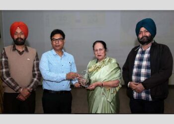 ਪਦਮ ਸ਼੍ਰੀ ਰਜਨੀ ਬੈਕਟਰ ਨੇ ਪੀ ਏ ਯੂ ਦੇ ਵਿਦਿਆਰਥੀਆਂ ਨੂੰ ਪ੍ਰੇਰਕ ਭਾਸ਼ਣ ਦਿੱਤਾ