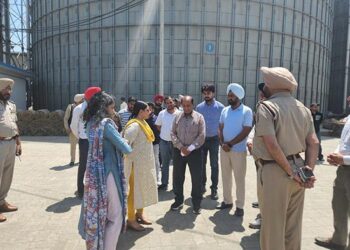 ਮਲੇਰਕੋਟਲਾ: DC ਨੇ ਸਥਾਨਕ ਸਾਈਲੋ ਅਤੇ ਅਹਿਮਦਗੜ੍ਹ ਨਵੀਂ ਅਨਾਜ ਮੰਡੀ ਵਿਖੇ ਕੀਤੇ ਗਏ ਖ਼ਰੀਦ ਪ੍ਰਬੰਧਾਂ ਦਾ ਲਿਆ ਜਾਇਜ਼ਾ