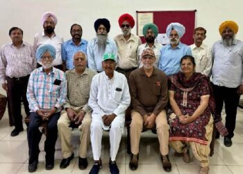 ਲੋਕ ਸੰਪਰਕ ਦੇ ਸੇਵਾ ਮੁਕਤ ਅਧਿਕਾਰੀਆਂ ਦੇ ਜਨਮ ਦਿਨ ਮਨਾਏ ਗਏ