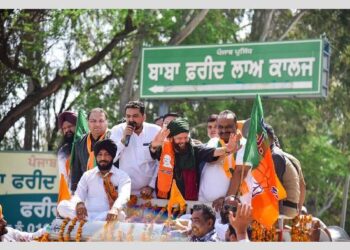 ਫਰੀਦਕੋਟ ਤੋਂ ਲੋਕ ਸਭਾ ਚੋਣ ਲੜਨ ਜਾ ਰਹੇ ਹੰਸ ਰਾਜ ਦੀ ਕੁੱਲ ਜਾਇਦਾਦ ਕਿੰਨੀ ?… ਗਾਇਕ ‘ਤੇ 4 ਕਰੋੜ ਦਾ ਕਰਜ਼ਾ ਵੀ !