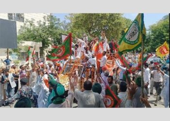 ਫਰੀਦਕੋਟ ‘ਚ ਬੀਜੇਪੀ ਉਮੀਦਵਾਰ ਹੰਸਰਾਜ ਹੰਸ ਖਿਲਾਫ ਕਿਸਾਨਾਂ ਨੇ ਕੀਤਾ ਰੋਸ ਵਿਖਾਵਾ