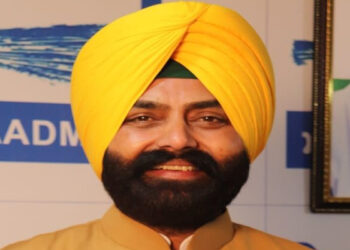 ਰਾਮਗੜੀਆ ਤੇ ਸਵਰਨਕਾਰ ਬਰਾਦਰੀ ਖਿਲਾਫ ਟਿੱਪਣੀ ਕਰਨ ਤੋਂ ਬਾਅਦ ਭੁੱਲ ਬਖਸ਼ਾਣ ਦਰਬਾਰ ਸਾਹਿਬ ਪਹੁੰਚੇ ਲਾਲਜੀਤ ਸਿੰਘ ਭੁੱਲਰ