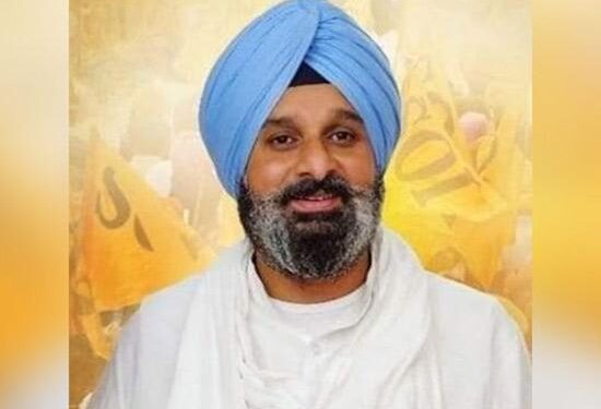 ਮੂਸੇਵਾਲਾ ਦੀ ਸੁਰੱਖਿਆ ਕਟੌਤੀ ਉਸਦੀ ਮੌਤ ਦਾ ਕਾਰਣ ਬਣਨ ਦੀ ਗੱਲ ਕਬੂਲਣ ਮਗਰੋਂ ਮੁੱਖ ਮੰਤਰੀ ’ਤੇ ਕਤਲ ਦਾ ਕੇਸ ਦਰਜ ਕੀਤਾ ਜਾਵੇ: ਮਜੀਠੀਆ