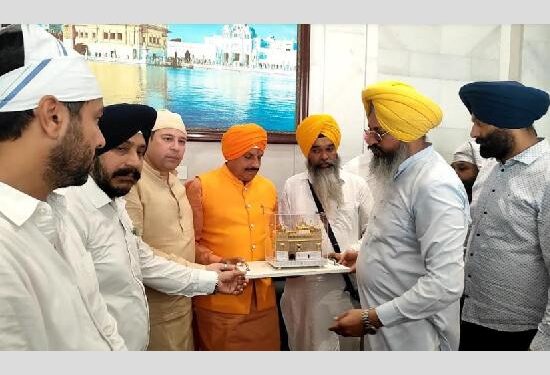 ਮੱਧ ਪ੍ਰਦੇਸ਼ ਦੇ CM ਮੋਹਣ ਯਾਦਵ ਦਰਬਾਰ ਸਾਹਿਬ ‘ਚ ਹੋਏ ਨਤਮਸਤਕ