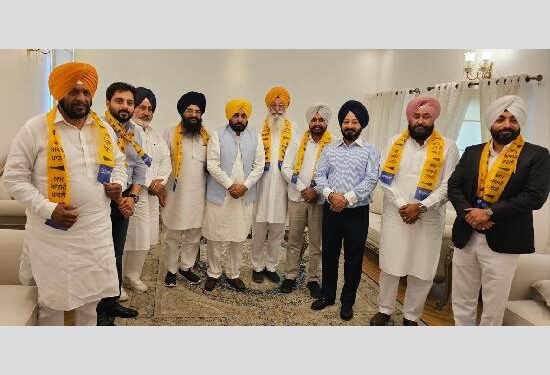ਪਟਿਆਲਾ ‘ਚ ਅਕਾਲੀ ਦਲ ਨੂੰ ਝਟਕਾ, ਸਾਬਕਾ ਚੇਅਰਮੈਨ ਅਤੇ ਕੌਂਸਲਰ AAP ‘ਚ ਸ਼ਾਮਲ