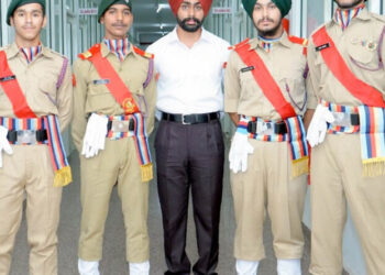 ਇੰਡਸ ਪਬਲਿਕ ਸਕੂਲ ਅਤੇ ਇੰਡਸ ਅਕੈਡਮੀ ਦੇ ਵਿਦਿਆਰਥੀ ਜਸਕੀਰਤ ਸਿੰਘ ਨੂੰ ਭਾਰਤੀ ਜਲ ਸੈਨਾ ਵਿਚ ਮਿਲਿਆ ਕਮਿਸ਼ਨ