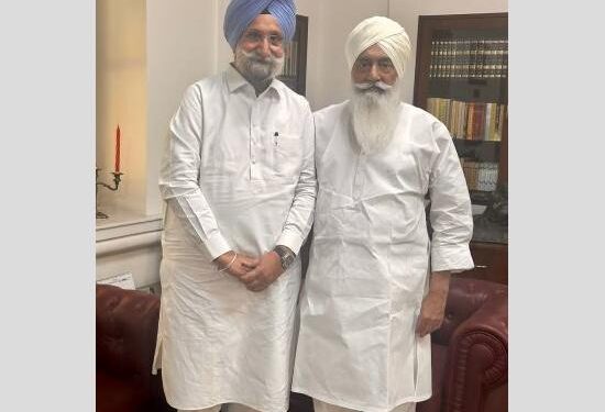 ਸੁਖਜਿੰਦਰ ਸਿੰਘ ਰੰਧਾਵਾ ਵੱਲੋਂ ਡੇਰਾ ਬਿਆਸ ਮੁਖੀ ਨਾਲ ਮੁਲਾਕਾਤ