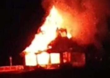 ਜੰਮੂ-ਕਸ਼ਮੀਰ ਦੇ ਪ੍ਰਸਿੱਧ ਸ਼ਿਵ ਮੰਦਰ ਵਿੱਚ ਲੱਗੀ ਅੱਗ, ਜਾਨੀ ਨੁਕਸਾਨ ਤੋਂ ਬਚਾਅ