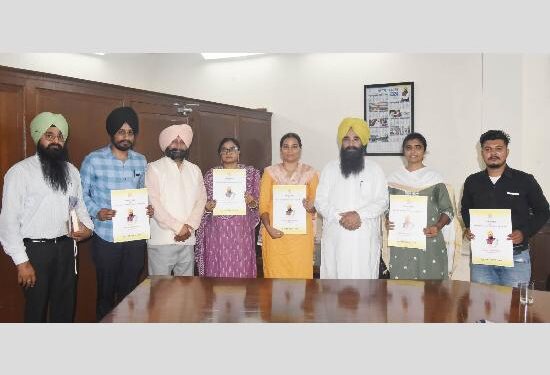 ਮੰਤਰੀ ਖੁੱਡੀਆਂ ਨੇ ਨੌਜਵਾਨਾਂ ਨੂੰ ਸੌਂਪੇ ਨਿਯੁਕਤੀ ਪੱਤਰ
