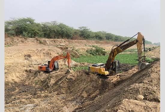 ਪਟਿਆਲਾ: ਹੜ੍ਹਾਂ ਕਰਕੇ ਬੰਨ੍ਹਾਂ ਦੇ ਹੋਏ ਨੁਕਸਾਨ ਨੂੰ ਪੂਰਿਆ, ਵੱਡੀ ਨਦੀ ਦੀ ਚੈਨਲਾਈਜੇਸ਼ਨ ਤੇ ਛੋਟੀ ਨਦੀ ਦੀ ਲਾਇਨਿੰਗ ਦਾ ਕੰਮ ਵੀ ਤੇਜੀ ਨਾਲ ਜਾਰੀ