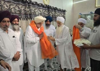 ਸੁਖਜਿੰਦਰ ਰੰਧਾਵਾ ਗੁਰਦੁਆਰਾ ਸ੍ਰੀ ਨਾਨਕਸਰ ਸੀੜਾ ਵਿਖੇ ਹੋਏ ਨਤਮਸਤਕ