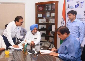 ਸੁਖਜਿੰਦਰ ਰੰਧਾਵਾ 2 ਅਹਿਮ ਮੁੱਦਿਆਂ ਨੂੰ ਲੈ ਕੇ ਕੇਂਦਰੀ ਮੰਤਰੀ ਨਿਤਨ ਗਡਕਰੀ ਨੂੰ ਮਿਲੇ – ਕਿਸ਼ਨ ਚੰਦਰ ਮਹਾਜ਼ਨ