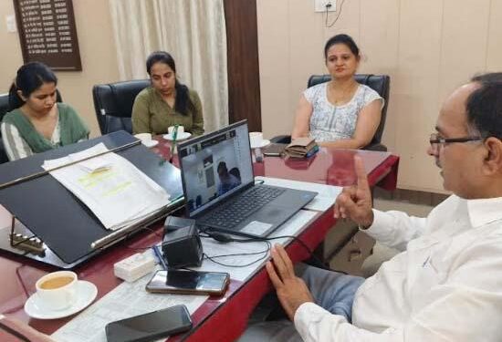 ਸਿਵਲ ਸਰਜਨ ਫਾਜਿਲਕਾ ਡਾ ਚੰਦਰ ਸ਼ੇਖਰ ਕੱਕੜ ਨੇ SMOs ਅਤੇ ਸਰਜਨਾਂ ਦੀ ਕੀਤੀ ਵਿਰਚੁਆਲ ਮੀਟਿੰਗ