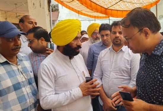 ਪੰਜਾਬ ਸਰਕਾਰ ਸੂਬਾ ਵਾਸੀਆਂ ਨੂੰ ਮੁੱਢਲੀਆਂ ਸਹੂਲਤਾਂ ਉਨ੍ਹਾਂ ਦੇ ਘਰਾਂ ਦੇ ਨੇੜੇ ਮੁਹੱਈਆਂ ਕਰਵਾਉਂਣ ਲਈ ਵਚਨਬੱਧ- ਵਿਧਾਇਕ ਡਾ. ਚਰਨਜੀਤ ਸਿੰਘ