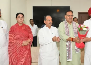 Big Breaking: ਭਾਜਪਾ ਉਮੀਦਵਾਰ ਰਵਨੀਤ ਬਿੱਟੂ ਨੇ ਰਾਜਸਥਾਨ ਤੋਂ ਭਰਿਆ ਨਾਮਜ਼ਦਗੀ ਪੱਤਰ