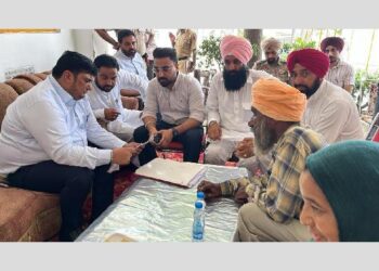 ਮਾਲੇਰਕੋਟਲਾ: ‘ਆਪ ਦੀ ਸਰਕਾਰ ਆਪ ਦੇ ਦੁਆਰ’ ਤਹਿਤ ਪਿੰਡ ਭੌਗੀਵਾਲ ਪੁੱਜੇ ਪ੍ਰਸਾਸਨਿਕ ਅਧਿਕਾਰੀ